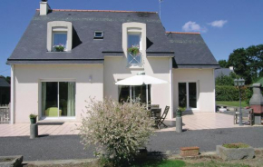 Nice Apartment In Roz-Landrieux With Wifi